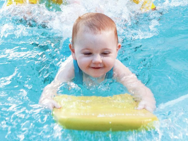 fbc-baby-swimming-2-2