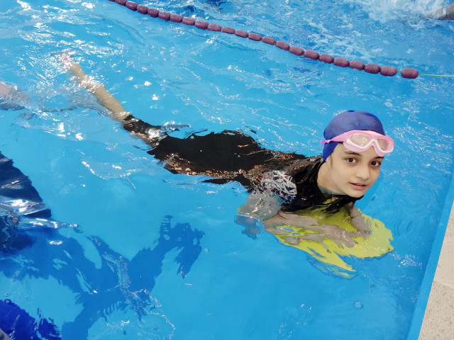 fbc-girls-swimming-skills-14