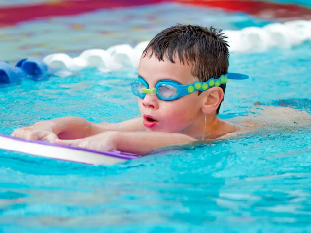 fbc-kids-swimming-free-style