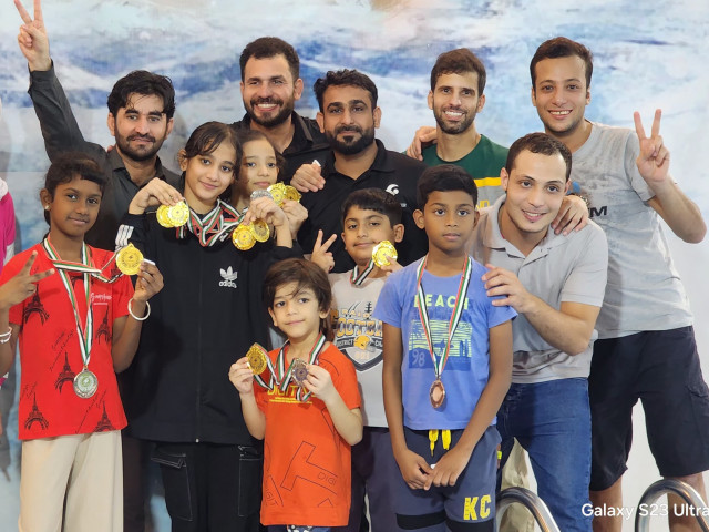 fbc-swimming-stars